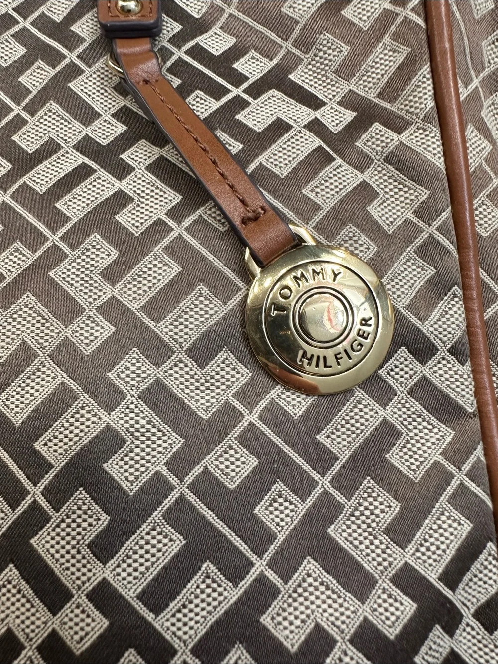 Tommy Hilfiger euc perfect